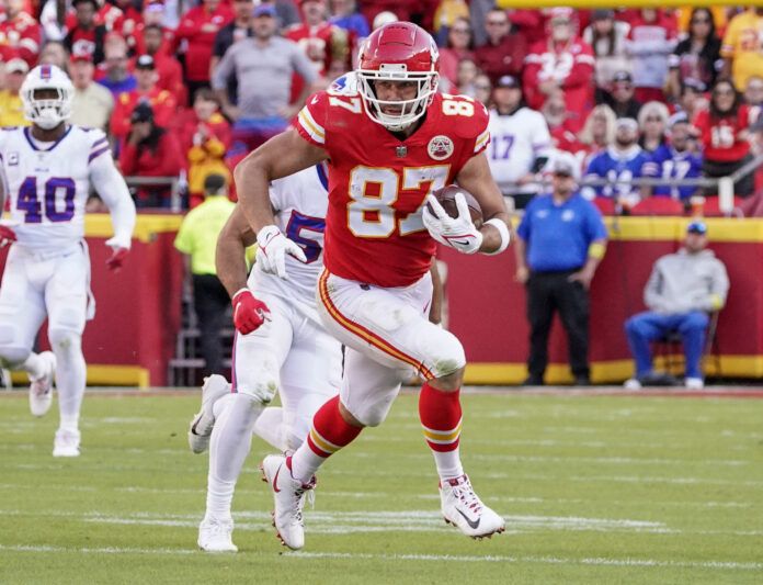 NFL Week 9 Underdog Pick’ems for Sunday Night Football Include Travis Kelce and Derrick Henry