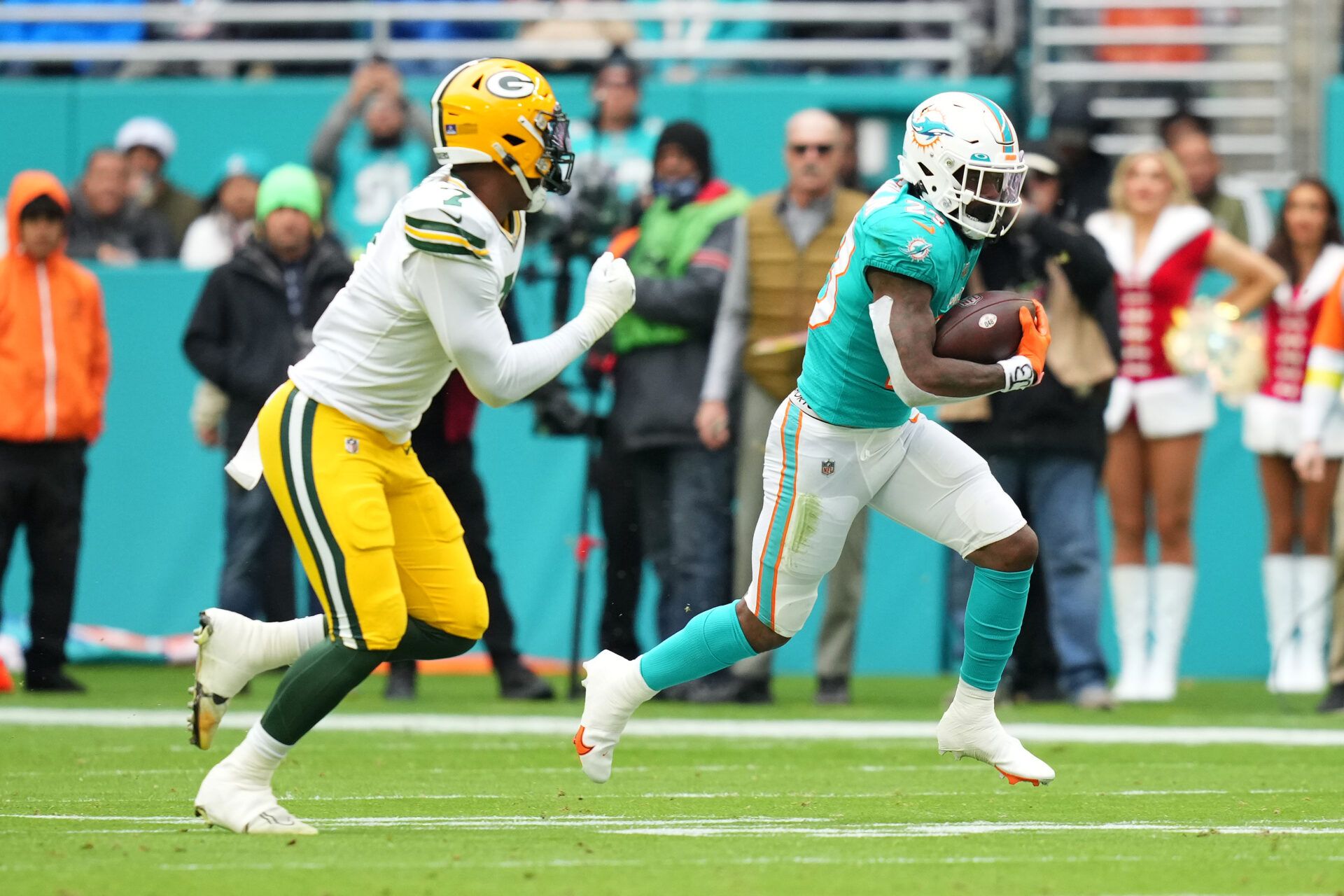 Midweek Fantasy Flex Rankings Week 17 Rachaad White, Jeff Wilson Jr., Taysom Hill, and More