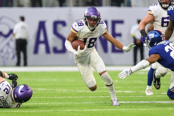 Minnesota Vikings Set Records in 27-24 Win Over New York Giants