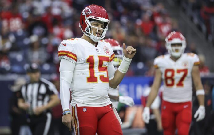 14 Best NFL Prop Bets To Target in Week 16, Including Patrick Mahomes and Davante Adams