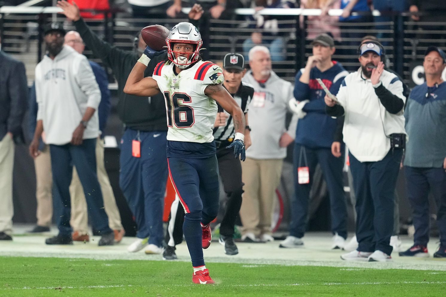 NFL Week 16 Early Odds: Impacts of Jonathan Taylor's Injury, Tom Brady's Age, Jakobi Meyers' Lateral, and More