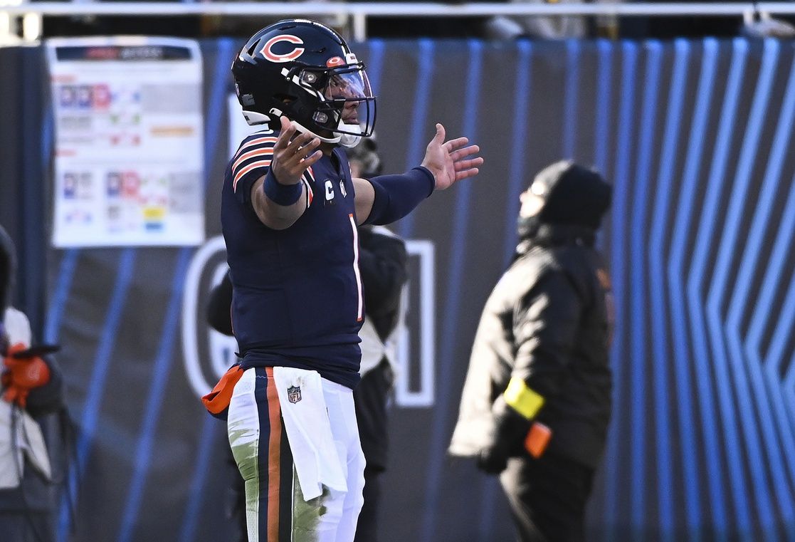 Garrett's Start ‘em Sit ‘em Week 15: Justin Fields, DeVonta Smith, and Garrett Wilson Headline a List of Intriguing Players