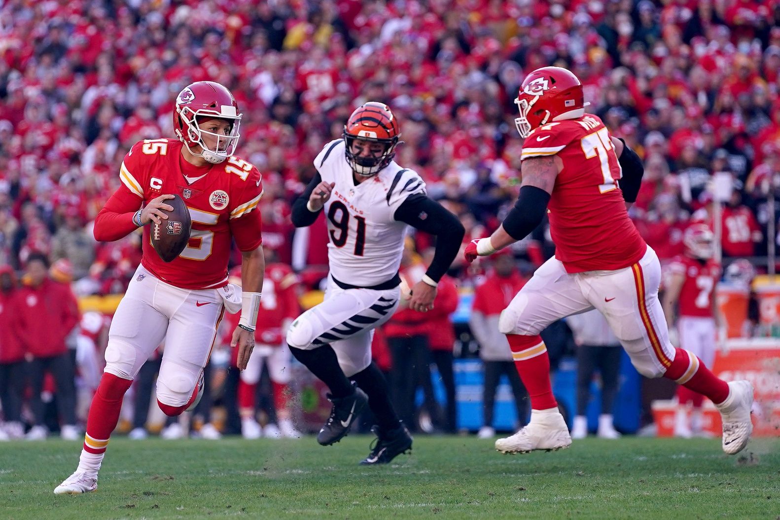 NFL Week 13 Picks Against the Spread: Odds Based on Projections for Christian McCaffrey, Patrick Mahomes, Deshaun Watson, and Others