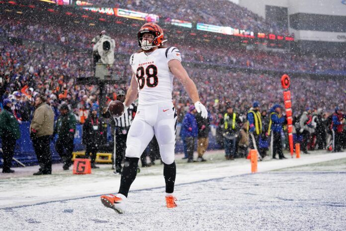 Thursday Bengals vs. Chiefs Injury Report: Hayden Hurst's Concerning New Issue