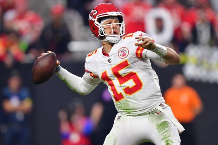 QB Power Rankings 2022: Patrick Mahomes Leads the Way, Josh Allen Close Behind