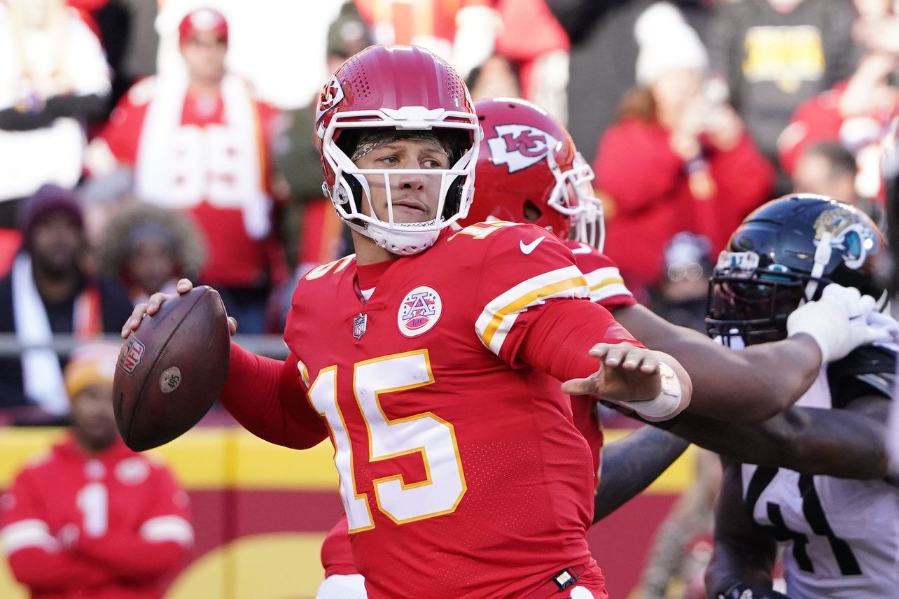 Early NFL Divisional Round Predictions and Picks: Questions Surrounding Saquon Barkley, Patrick Mahomes, Jalen Hurts, and Brock Purdy