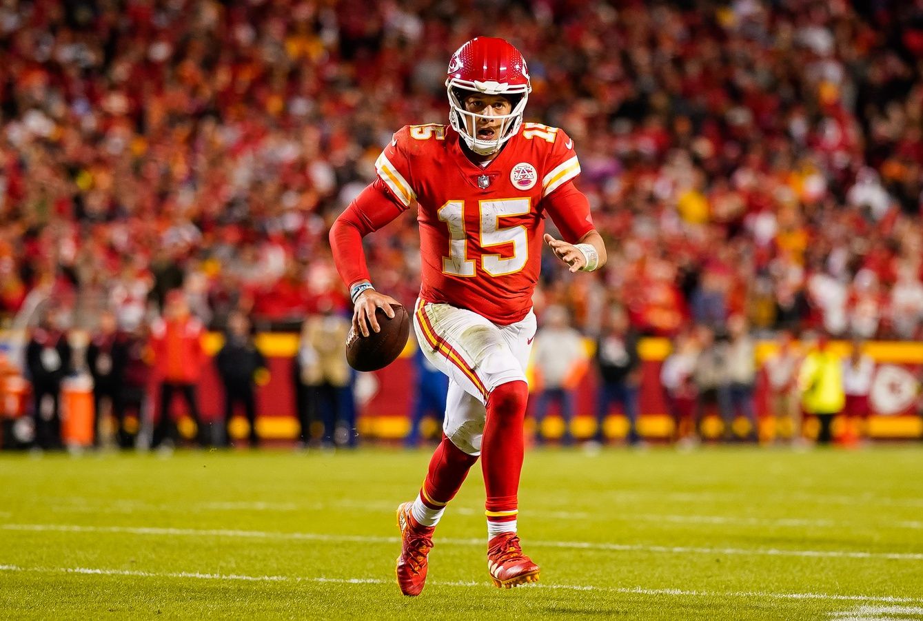 NFL MVP Award Patrick Mahomes Named Winner for 20222023 Season(00)