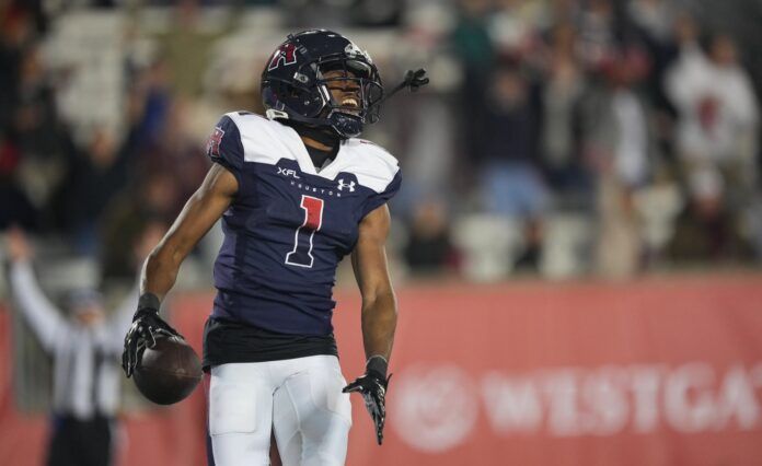 Houston Roughnecks WR Deontay Burnett (1) reacts after scoring a touchdown.