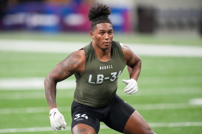 TCU linebacker Dee Winters performing drills during the NFL Combine at Lucas Oil Stadium.