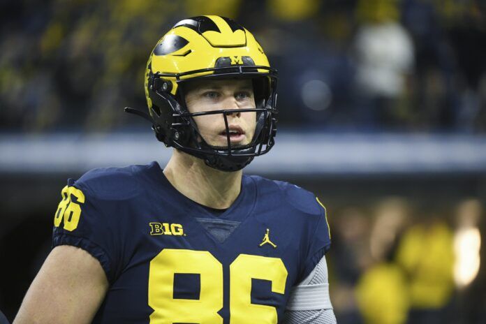 Luke Schoonmaker before the Big Ten Championship against the Purdue Boilermakers.