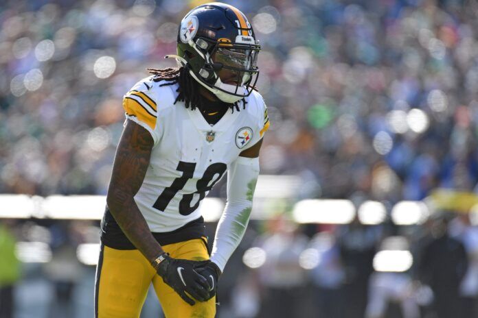 Diontae Johnson lines up against the Philadelphia Eagles.