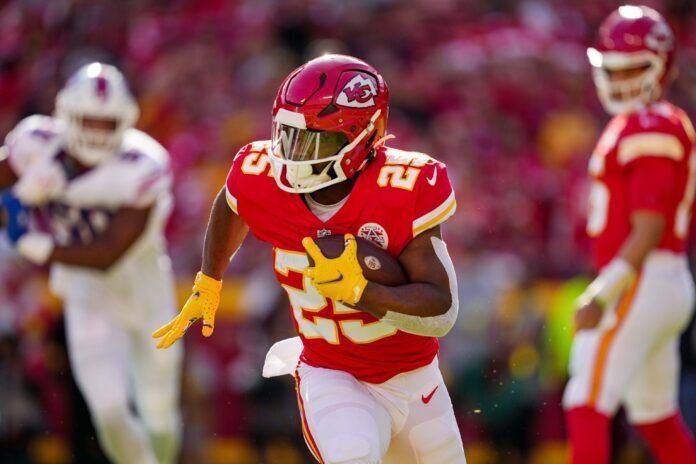 Clyde Edwards-Helaire runs the ball during the first half against the Buffalo Bills.