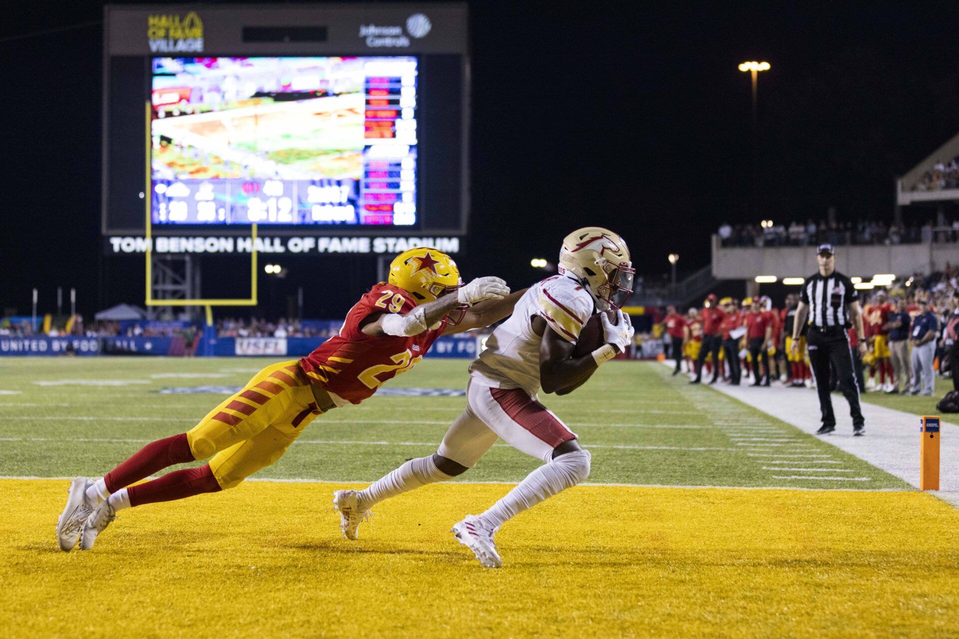 Birmingham Stallions wide receiver Victor Bolden Jr. (7) makes a touchdown reception in the end zone against Philadelphia in the USFL Championship.