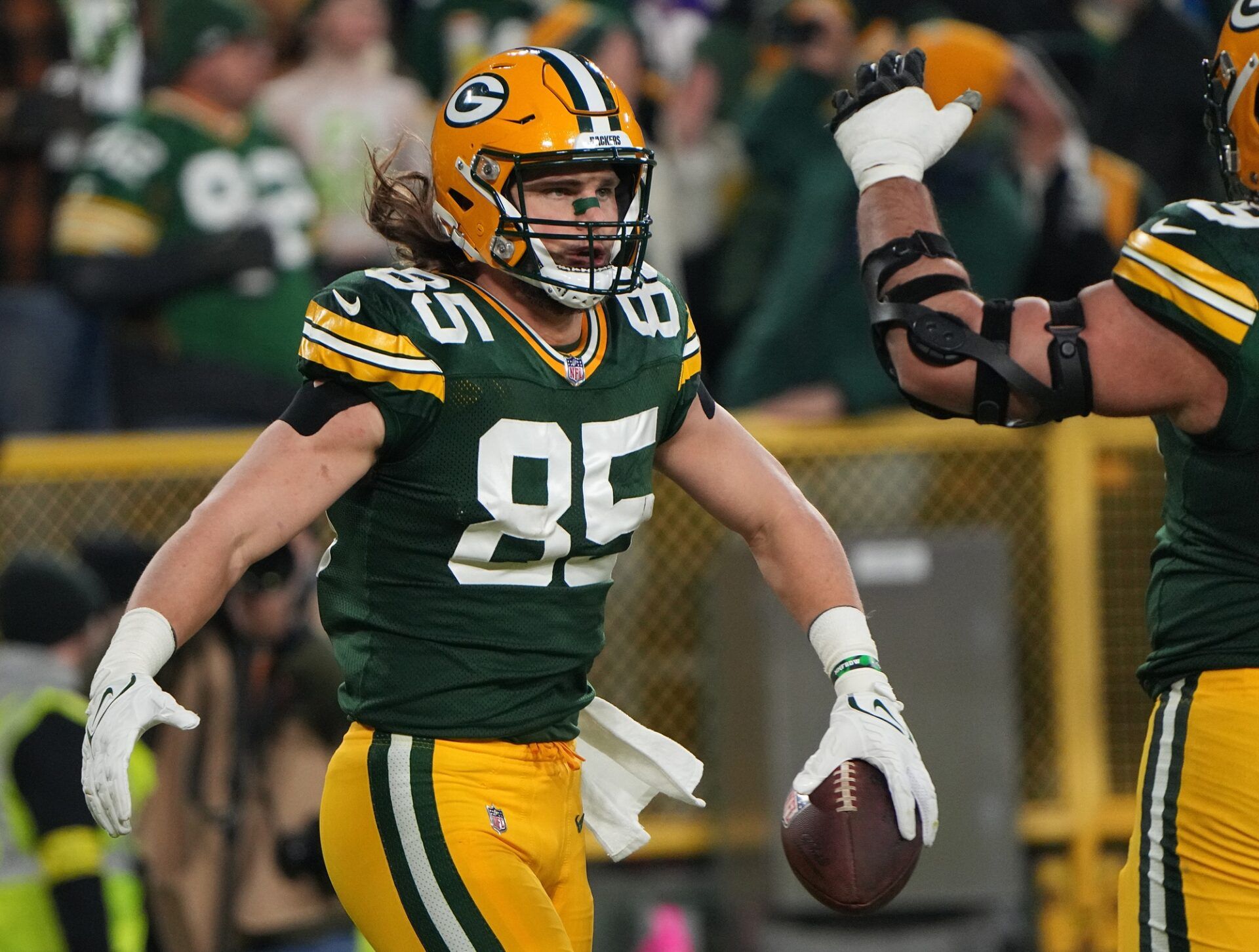 Robert Tonyan celebrates a touchdown reception during the third quarter of their game against the Minnesota Vikings.