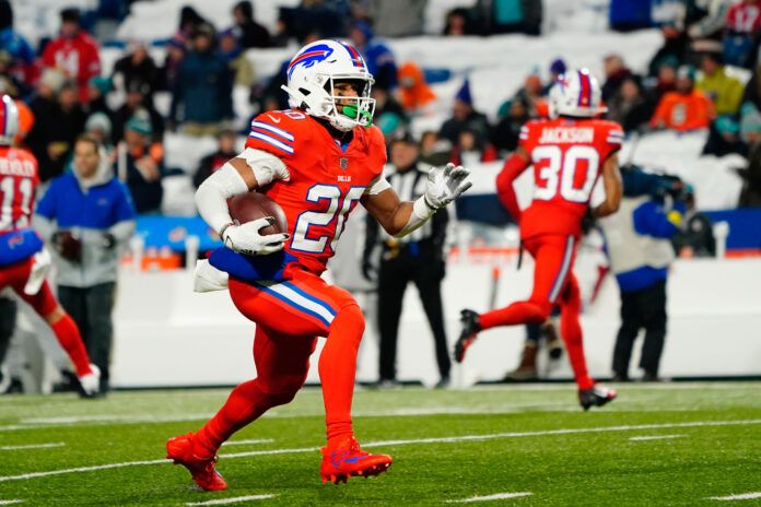 Devin Singletary warms up prior to the game against the Miami Dolphins.