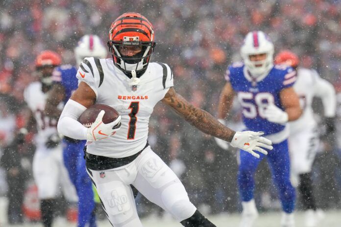 Ja'Marr Chase catches pass and turns in for a touchdown against the Bills.