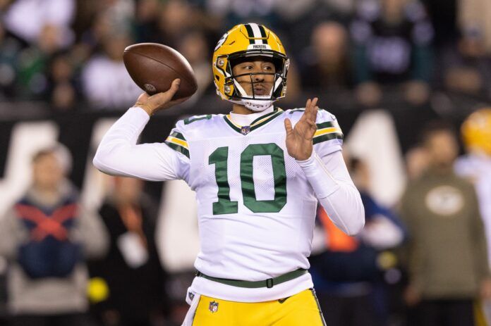 Green Bay Packers quarterback Jordan Love (10) passes the ball against the Philadelphia Eagles during the fourth quarter at Lincoln Financial Field.