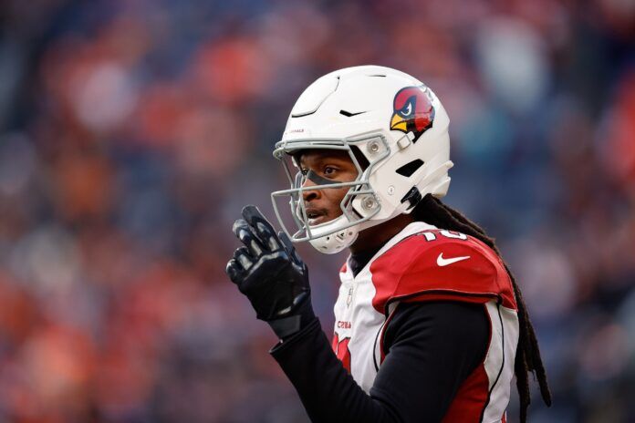 Arizona Cardinals wide receiver DeAndre Hopkins (10) in between plays.