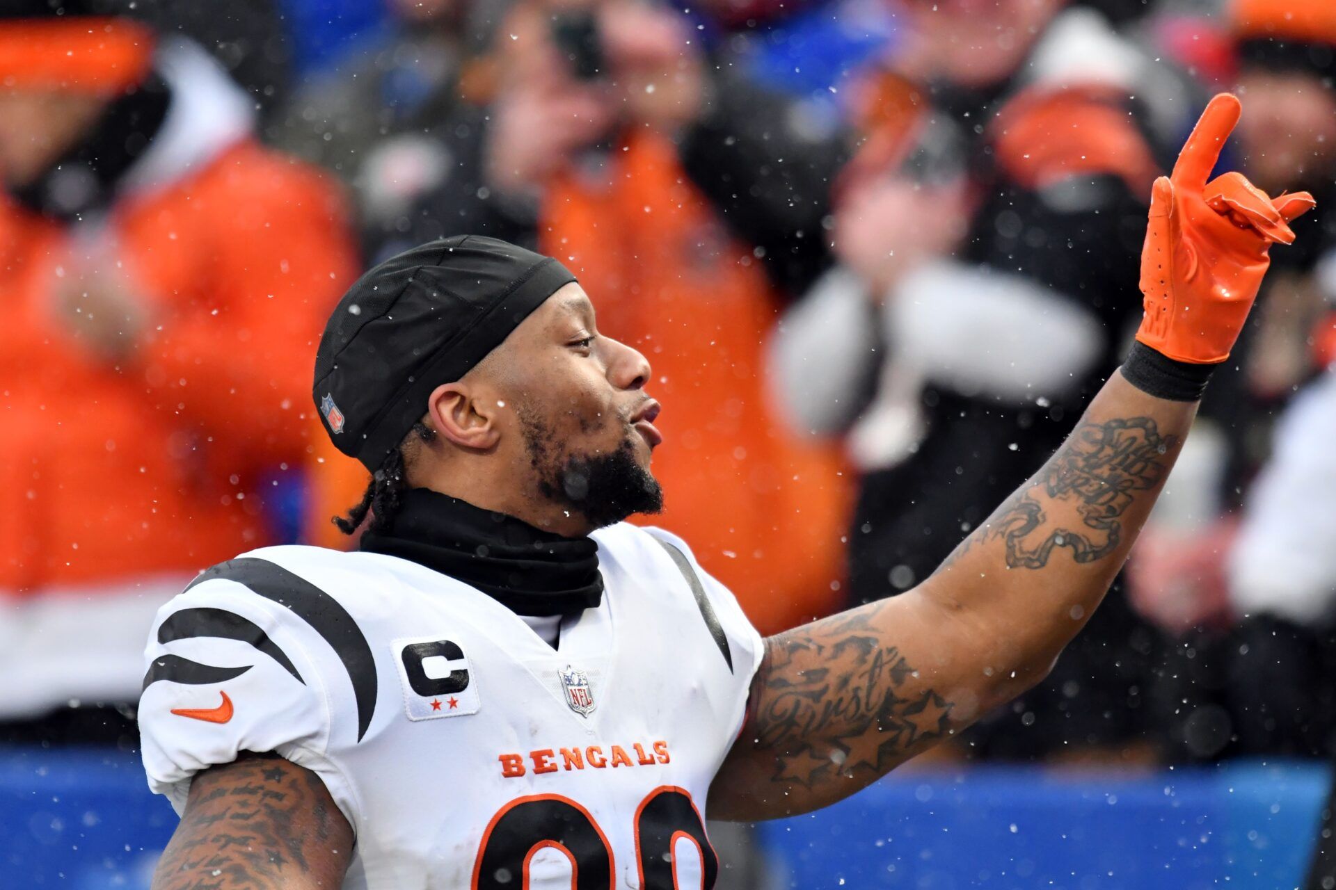 Joe Mixon during warmups before facing the Buffalo Bills.