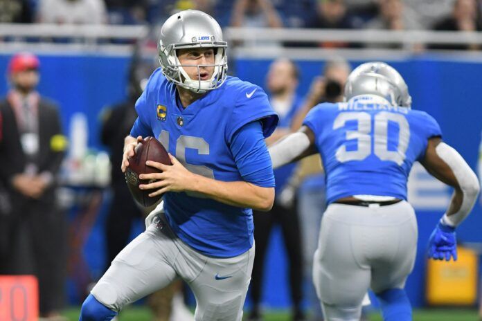 Jared Goff rolls out of the pocket against the Chicago Bears.