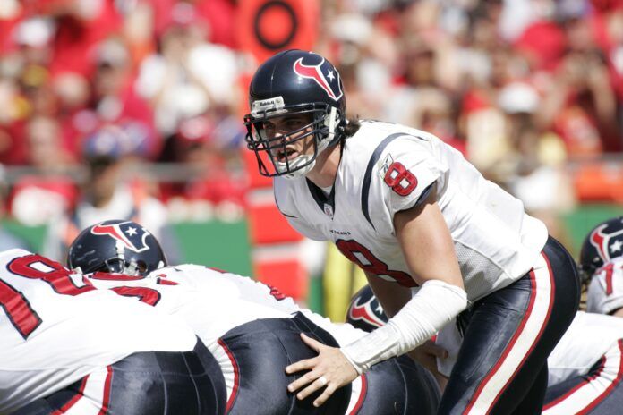 Houston Texans quarterback David Carr changes the play call against the Kansas City Chiefs.