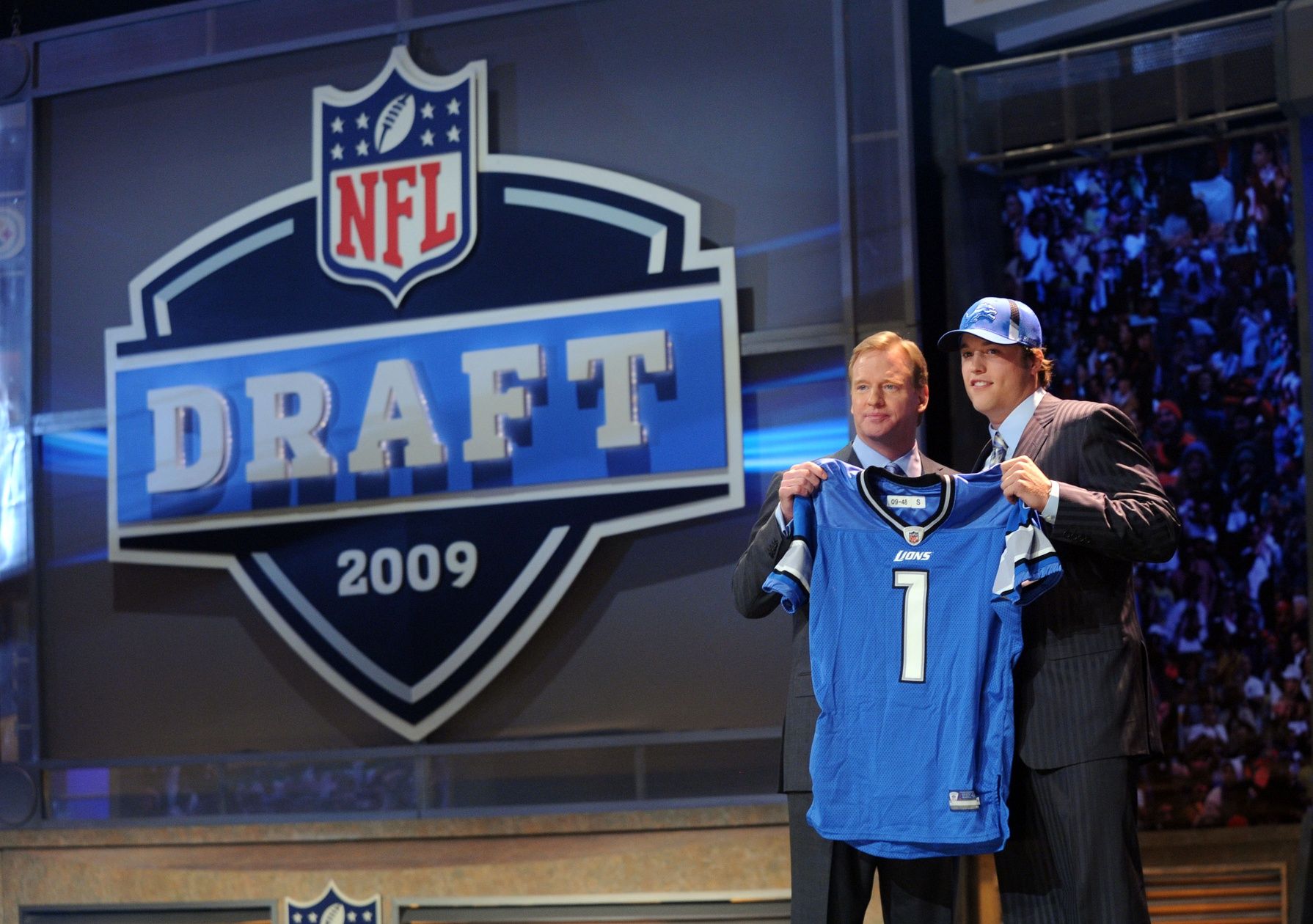 Roger Goodell introduces quarterback Matthew Stafford (Georgia) as the number one overall pick to the Detroit Lions.