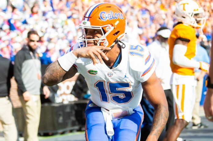 Florida QB Anthony Richardson (15) celebrates a touchdown against Tennessee.