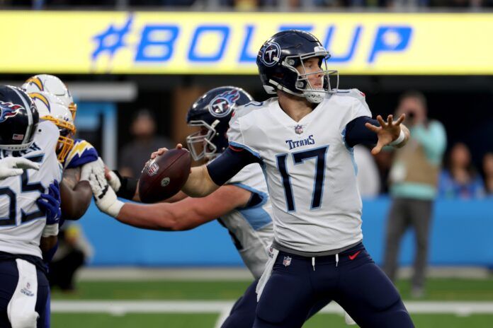 Tennessee Titans QB Ryan Tannehill (17) throws a pass against the Chargers.