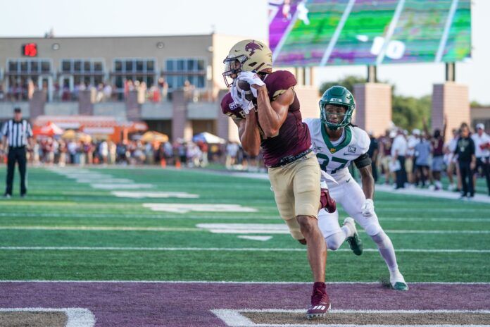 Texas State Bobcats wide receiver Marcell Barbee (18) makes a catch for a touchdown against the Baylor Bears.