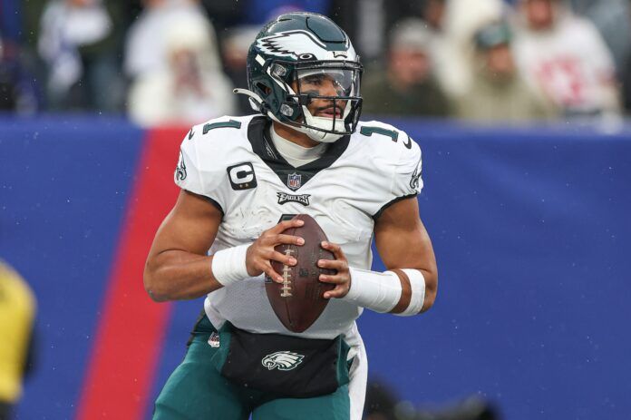 Philadelphia Eagles QB Jalen Hurts (1) prepares to pass the ball.