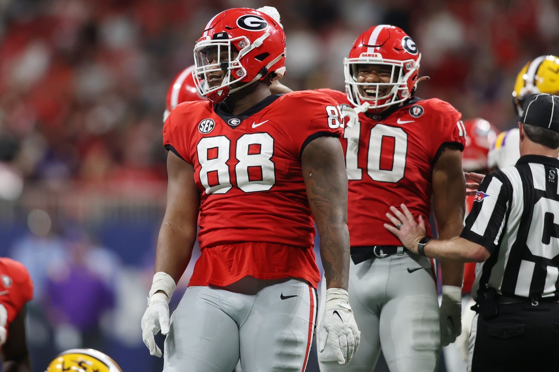 Georgia DL Jalen Carter (88) reacts after a play against LSU.