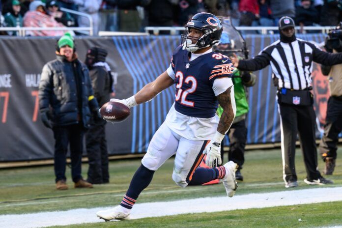 David Montgomery (32) runs for a touchdown after a reception in the third quarter against the Philadelphia Eagles.