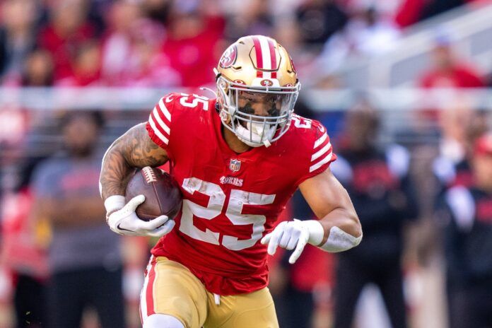 Elijah Mitchell (25) during the second quarter against the New Orleans Saints at Levi's Stadium.