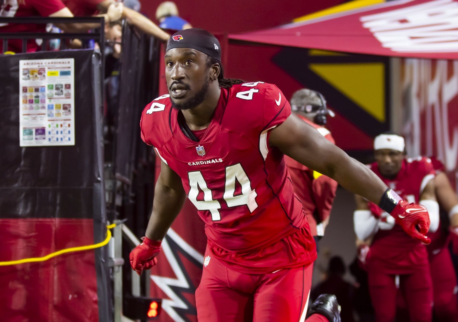 Markus Golden (44) against the New England Patriots at State Farm Stadium.