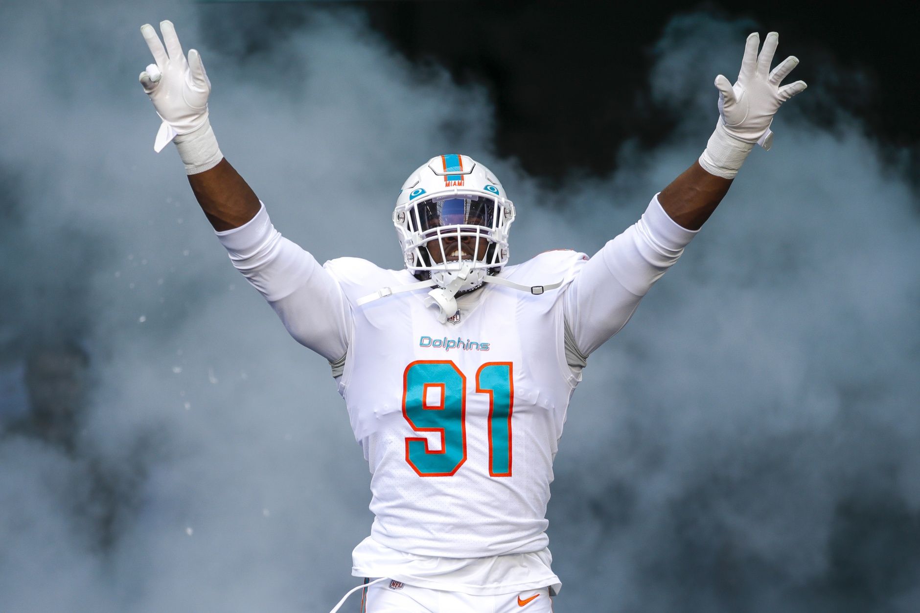 Emmanuel Ogbah (91) takes the field prior to the game against the Cleveland Browns at Hard Rock Stadium.