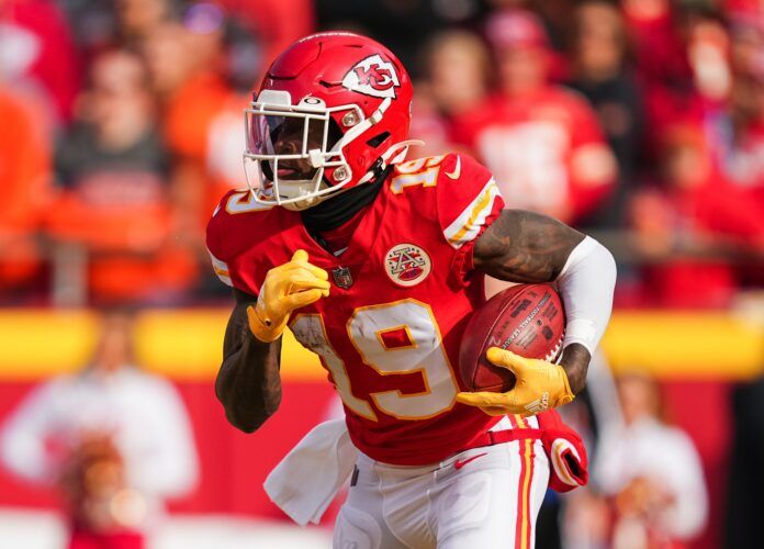 Kadarius Toney (19) returns a punt during the first half against the Denver Broncos at GEHA Field at Arrowhead Stadium.