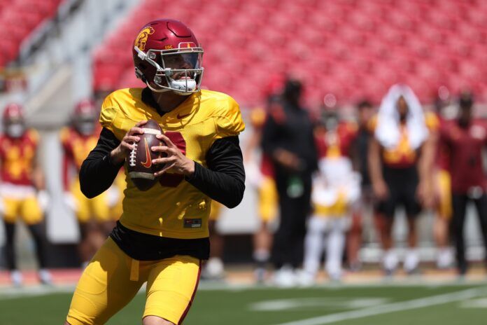 USC QB Caleb Williams throwing during practice.