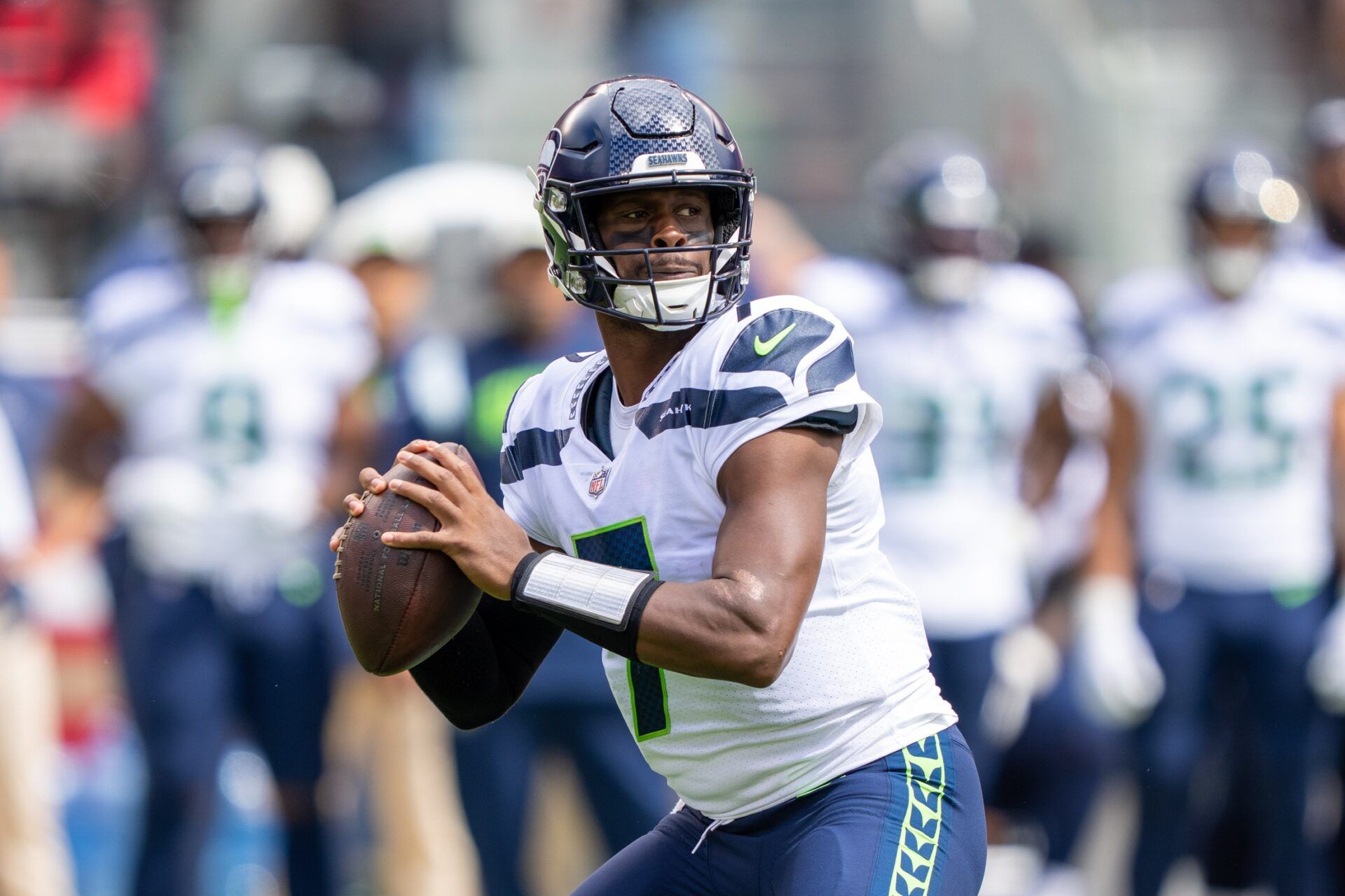 Geno Smith (7) during the first quarter against the San Francisco 49ers at Levi's Stadium.