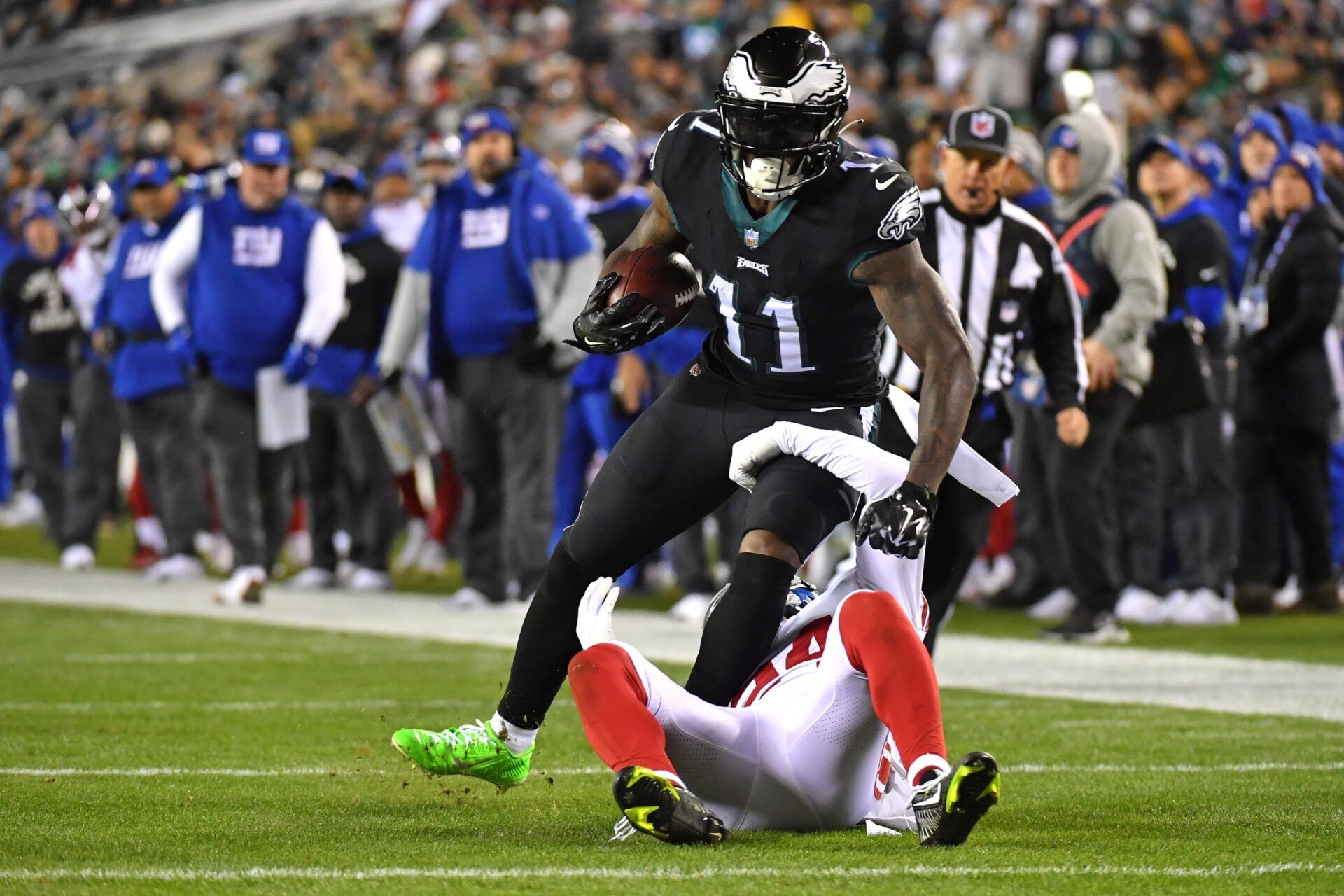 Philadelphia Eagles WR A.J. Brown (11) attempts to avoid a tackle against the New York Giants.