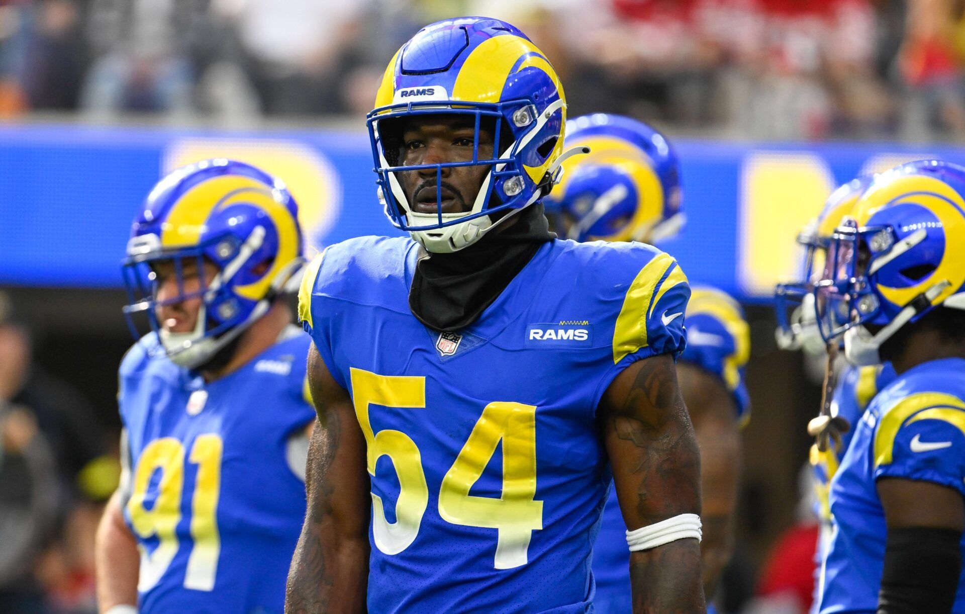 Pass rusher Leonard Floyd on the sidelines during a game with the Los Angeles Rams.