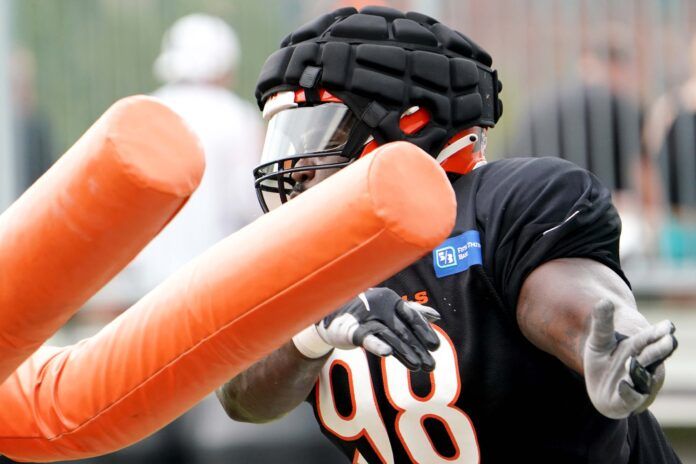 D.J. Reader (98) participates in drills during Cincinnati Bengals training camp practice, Thursday, Aug. 4, 2022, at the Paul Brown Stadium practice fields in Cincinnati.