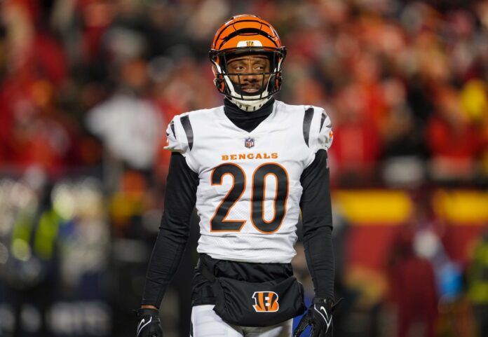 Eli Apple (20) reacts during the first half of the AFC Championship game against the Kansas City Chiefs at GEHA Field at Arrowhead Stadium.