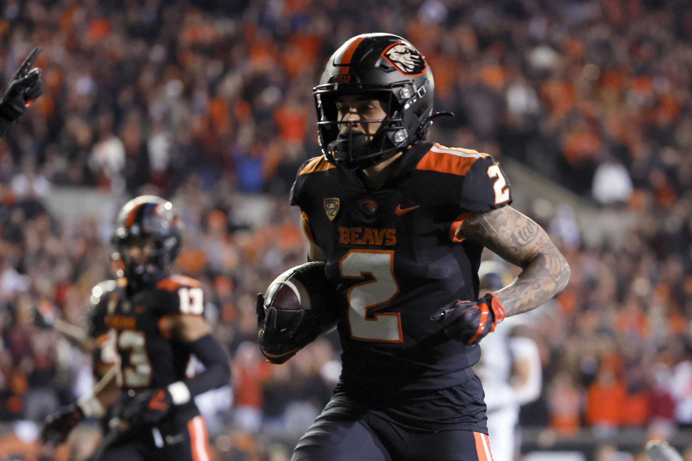 Anthony Gould (2) runs the ball for a touchdown during the first half against the California Golden Bears at Reser Stadium.