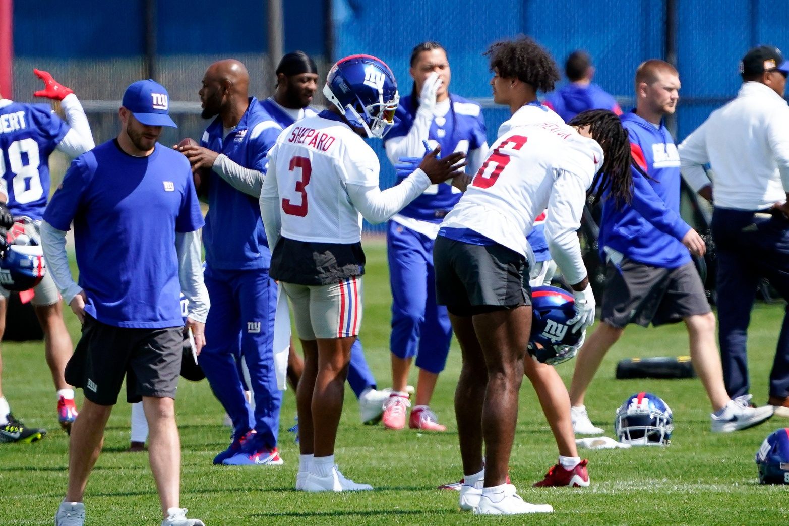 New York Giants players, including WR Sterling Shepard (3), participate during the team's OTAs.