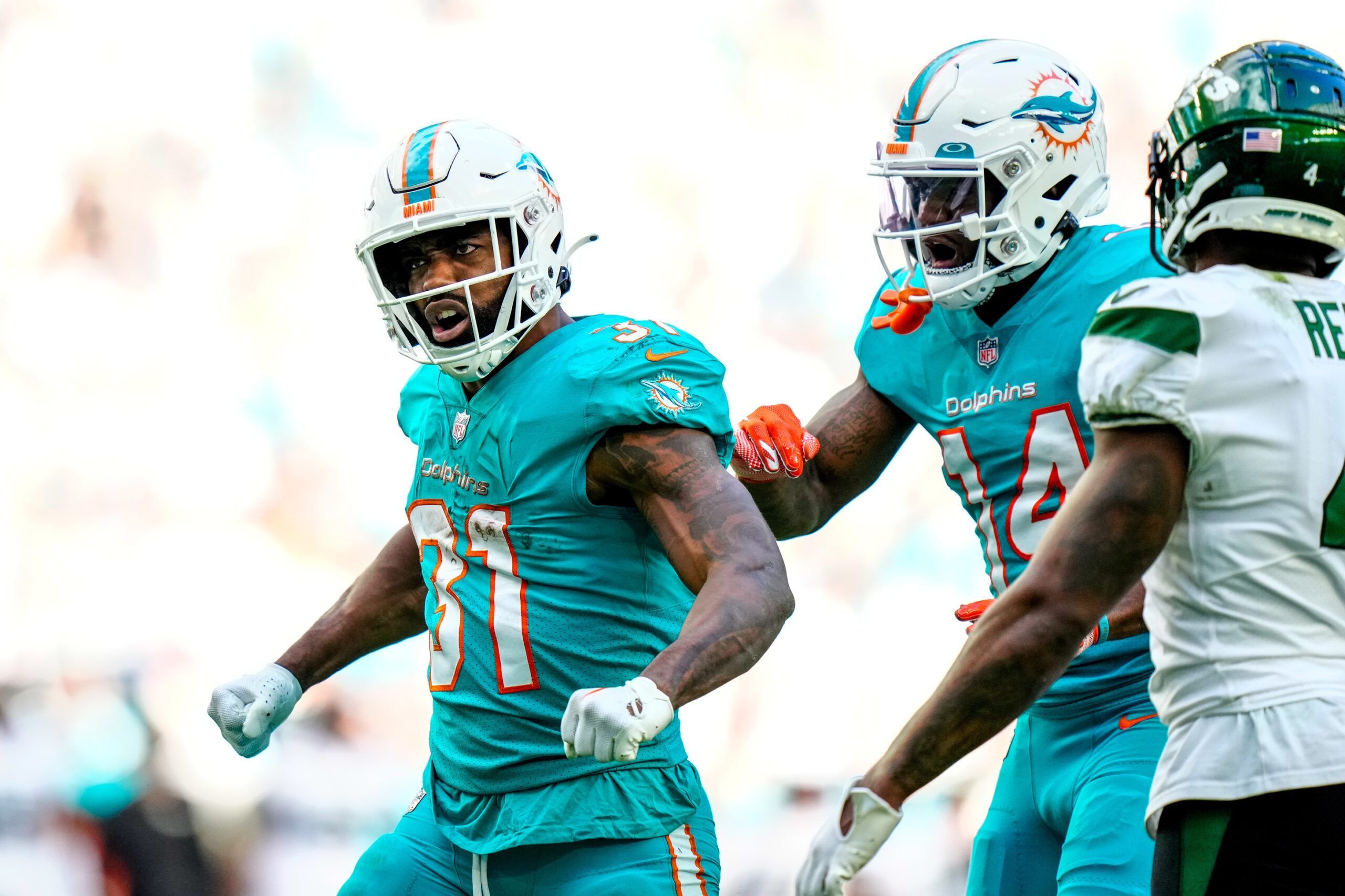 Miami Dolphins RB Raheem Mostert (31) celebrates against the New York Jets.