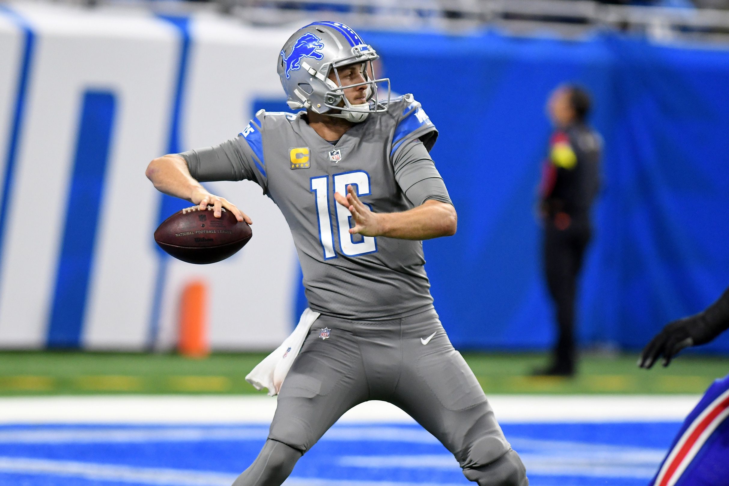 Jared Goff (16) throws a pass against the Buffalo Bills in the fourth quarter at Ford Field.