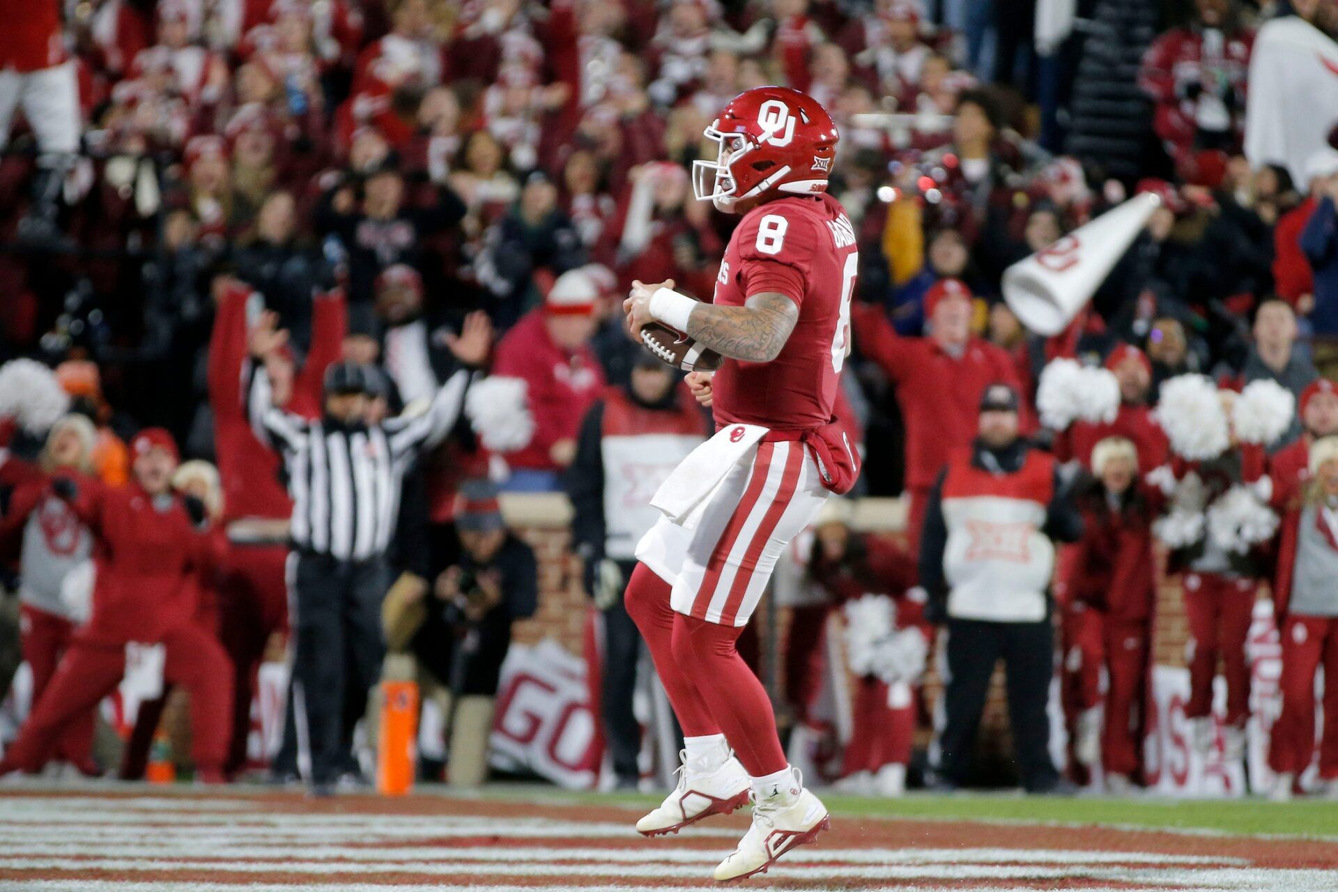 Dillon Gabriel (8) runs for a touchdown during a Bedlam college football game between the University of Oklahoma Sooners (OU) and the Oklahoma State University Cowboys.