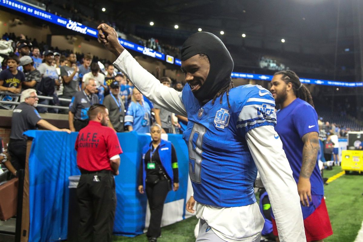 Detroit Lions wide receiver Jameson Williams (9) waves at fans after a 21-16 win over the New York Giants at a preseason game at Ford Field in Detroit on Friday, Aug. 11, 2023.