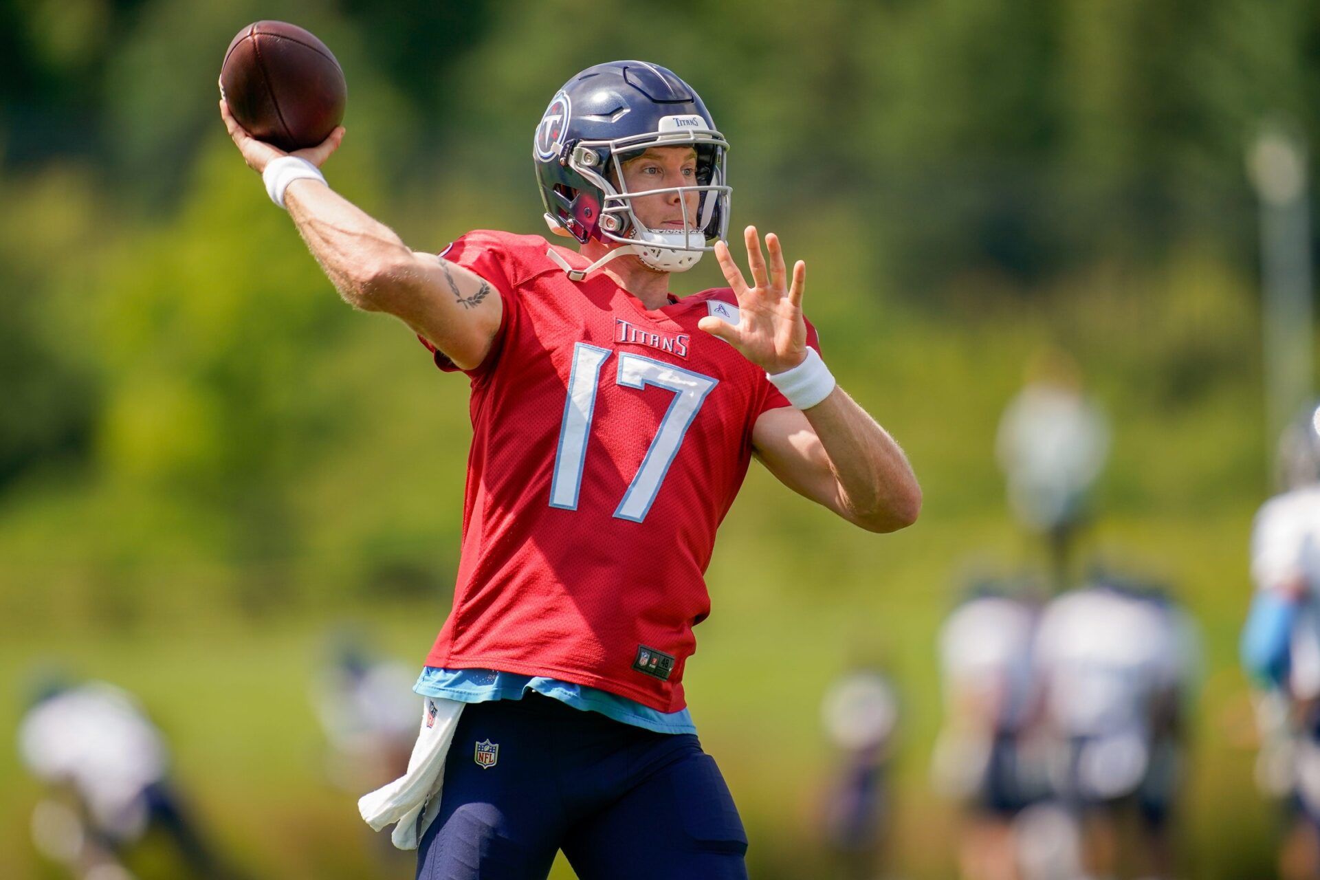 Ryan Tannehill (17) throws during a joint practice with the Minnesota Vikings.