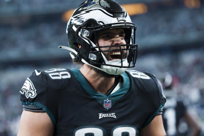 Dallas Goedert (88) reacts before the game against the Dallas Cowboys at AT&T Stadium.